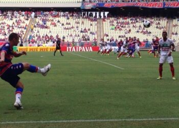 River leva três e perde para o Fortaleza na estreia da Copa do Nordeste