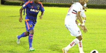 River vacila e só empata, Fla-PI  sofre com falhas e  é goleado novamente