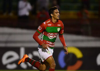 Parnahyba joga na defensiva, perde e é eliminado pela Portuguesa da Copa do Brasil
