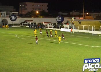 4 de Julho empata com Parnahyba e segue líder; e Flamengo-PI vence Picos na estreia de Lancuna