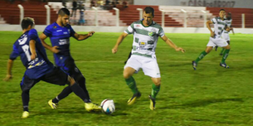 Altos faz três no final, atropela Parnahyba e fica com a mão na taça do Piauiense